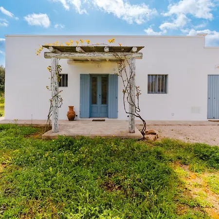 Villa Ker Rail With Pool By Wonderful Italy *
