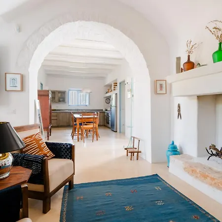Ker Rail With Pool By Wonderful Italy Villa *
